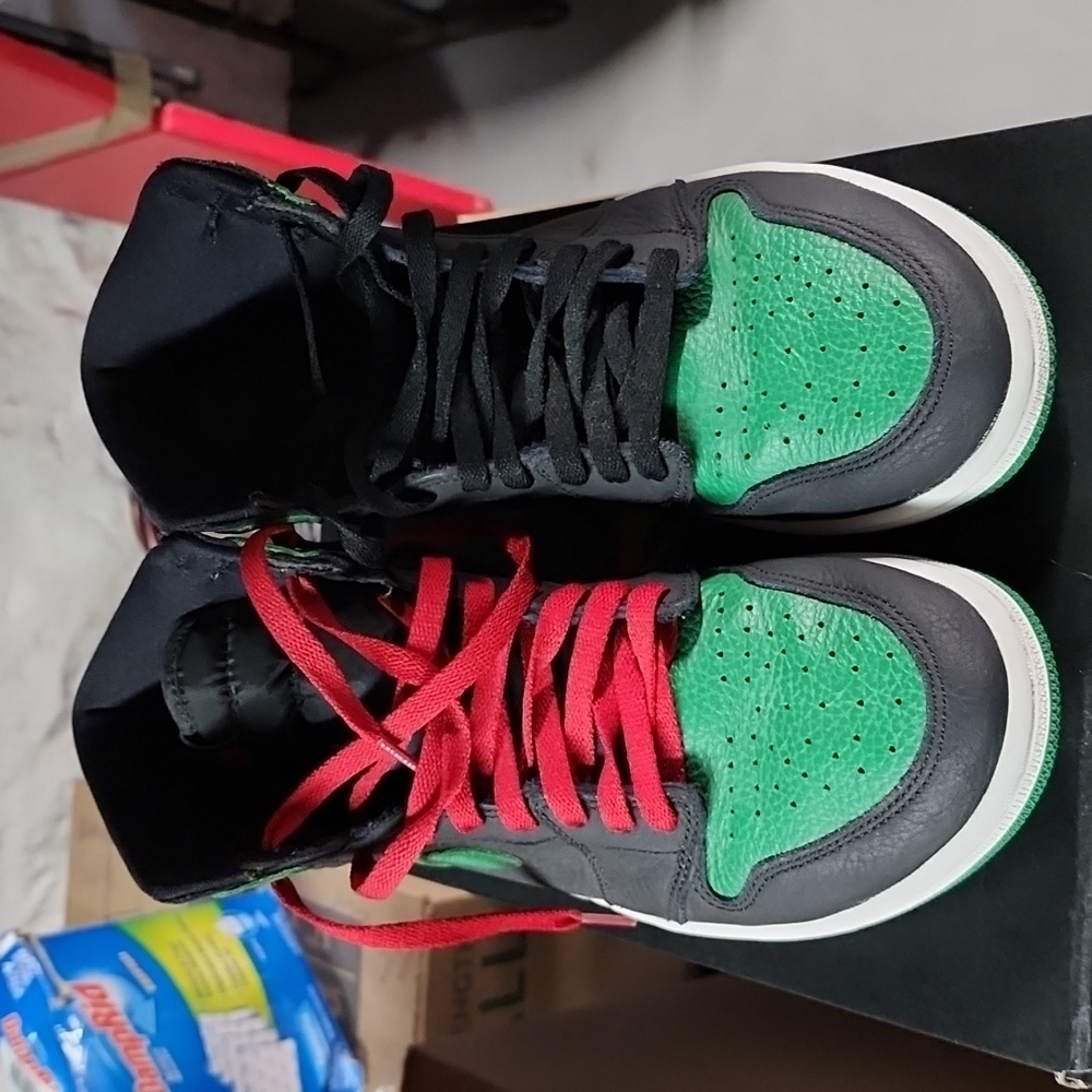 Air Jordan 1 Mid SE
